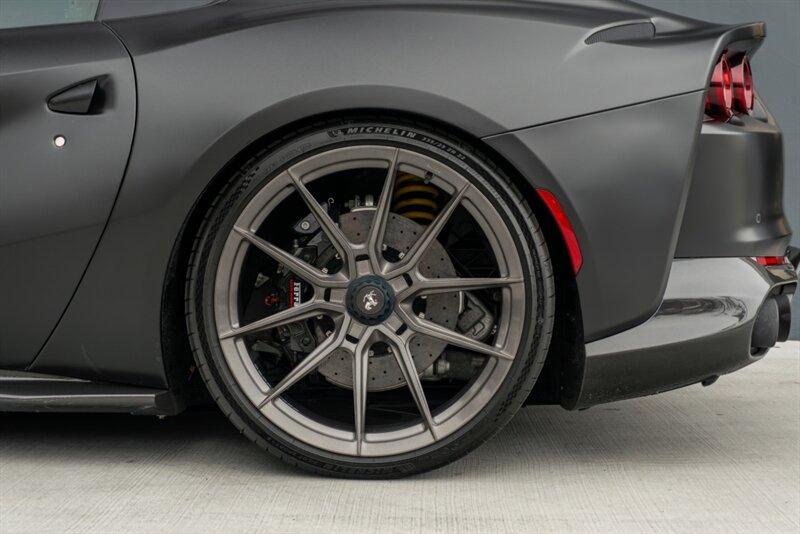 2021 Ferrari 812 GTS