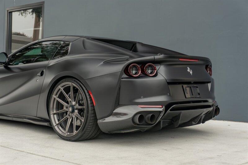 2021 Ferrari 812 GTS