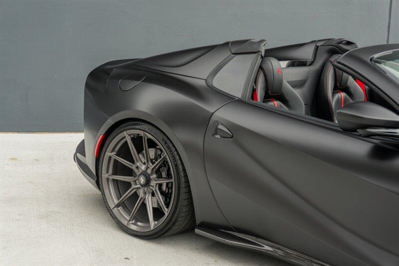 2021 Ferrari 812 GTS
