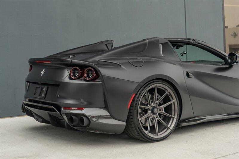 2021 Ferrari 812 GTS
