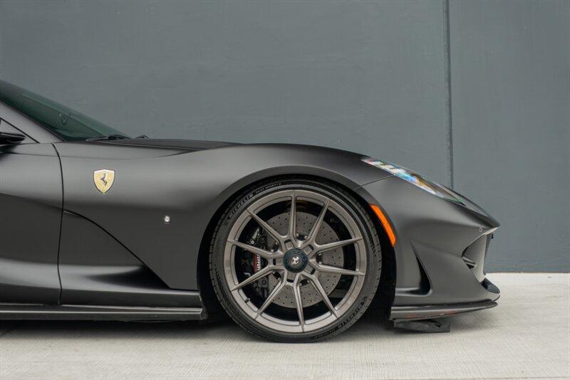 2021 Ferrari 812 GTS