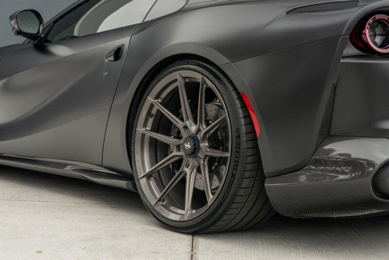 2021 Ferrari 812 GTS