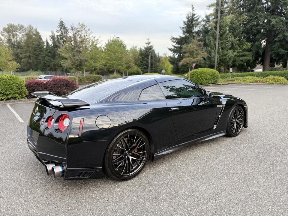 2017 Nissan GT-R