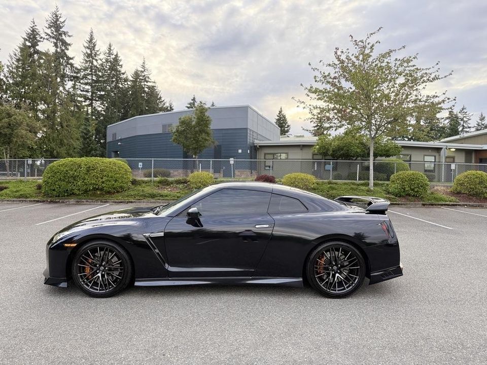 2017 Nissan GT-R