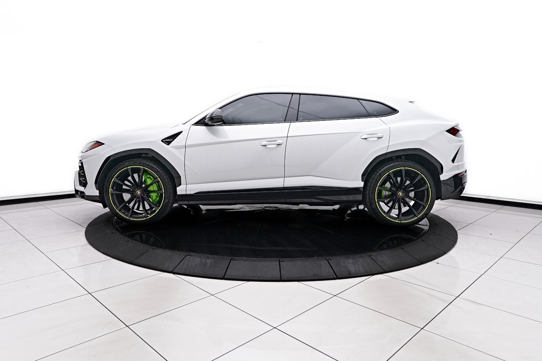 2022 Lamborghini Urus