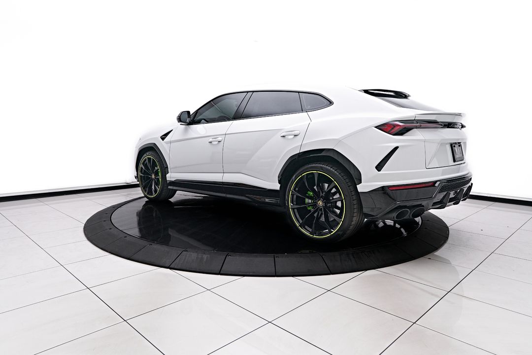 2022 Lamborghini Urus
