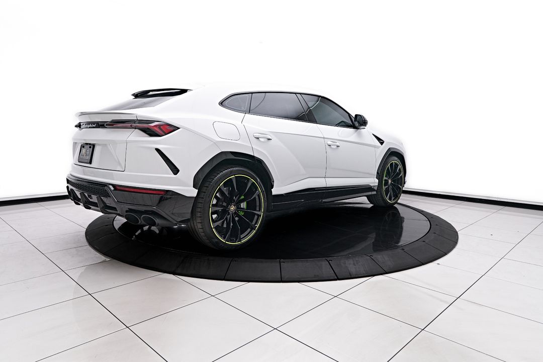 2022 Lamborghini Urus