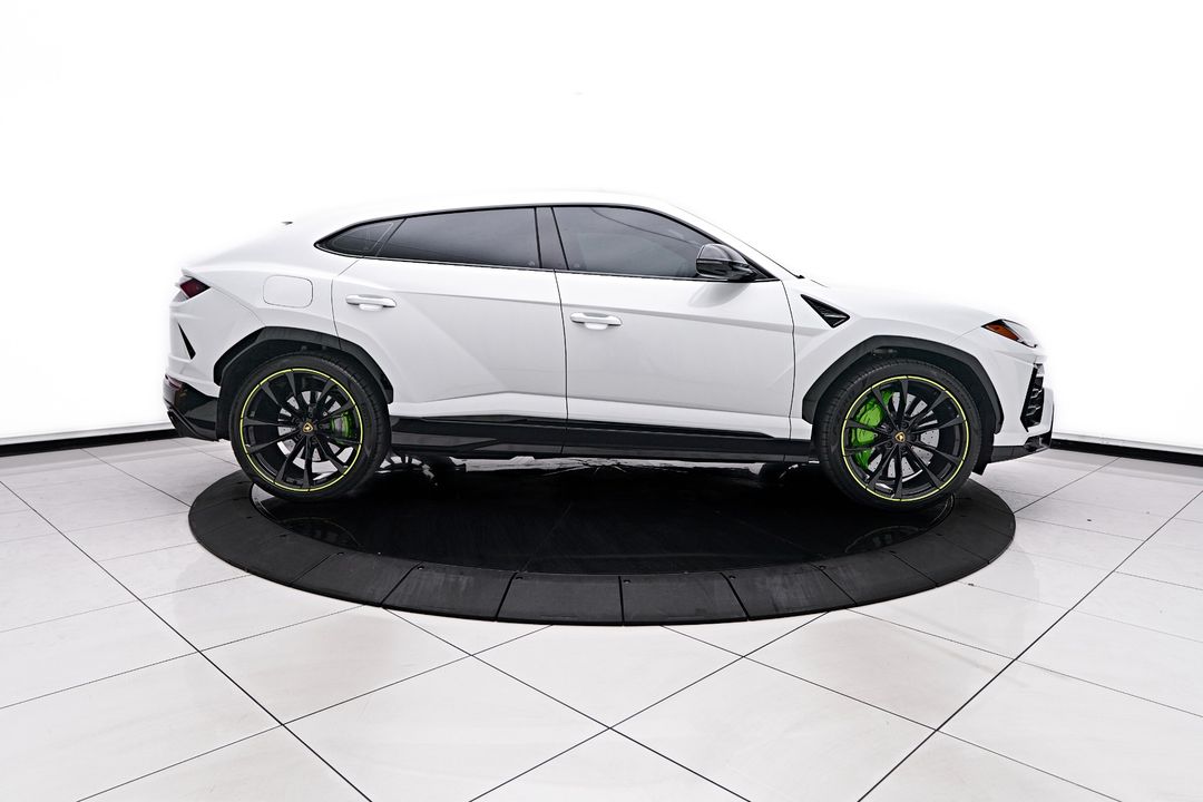2022 Lamborghini Urus