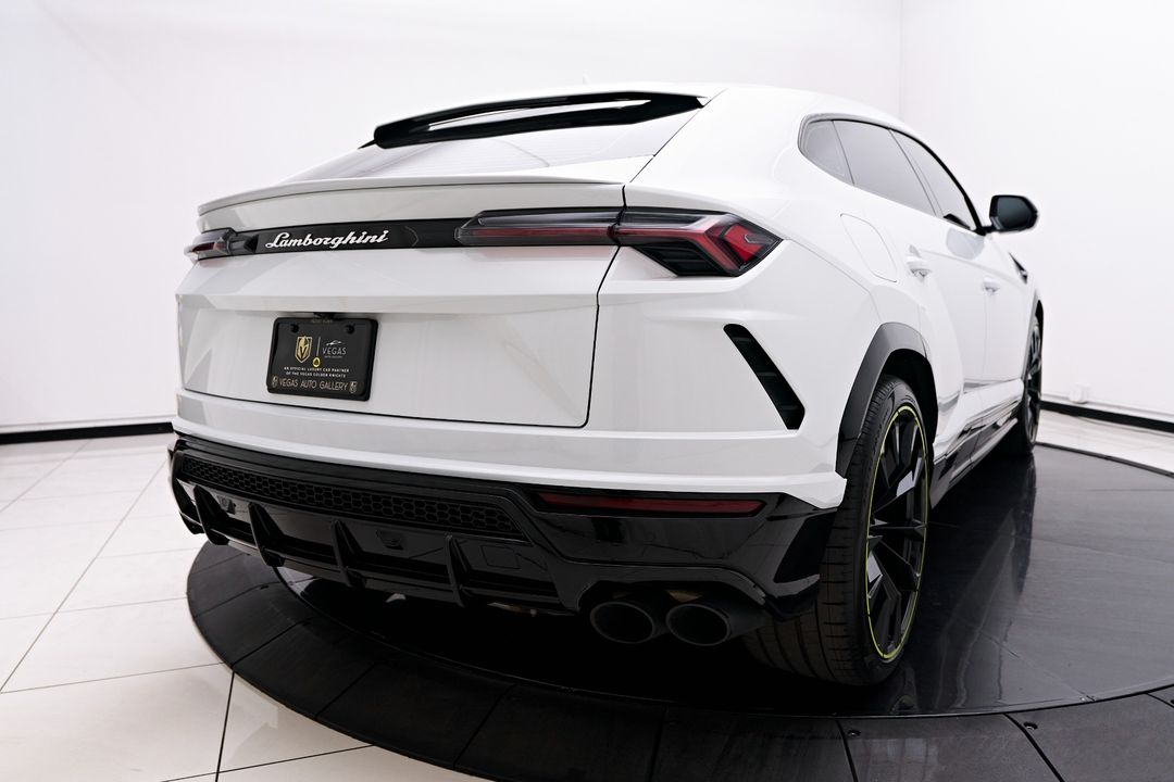 2022 Lamborghini Urus