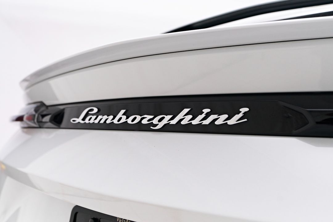 2022 Lamborghini Urus