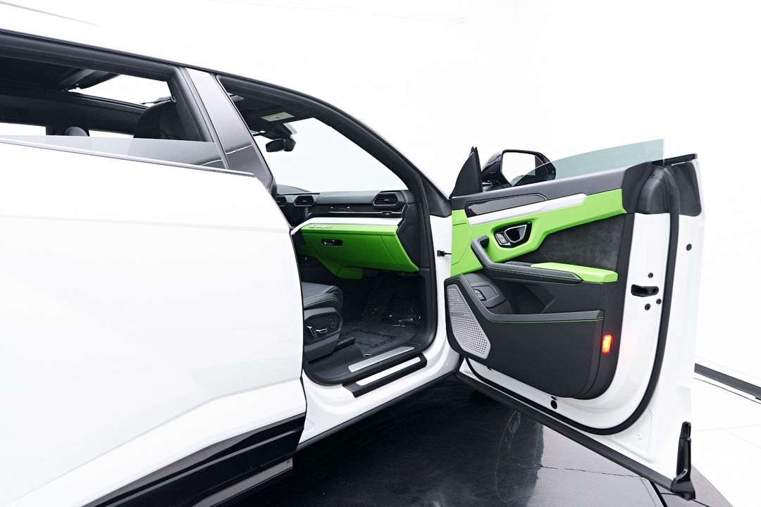 2022 Lamborghini Urus