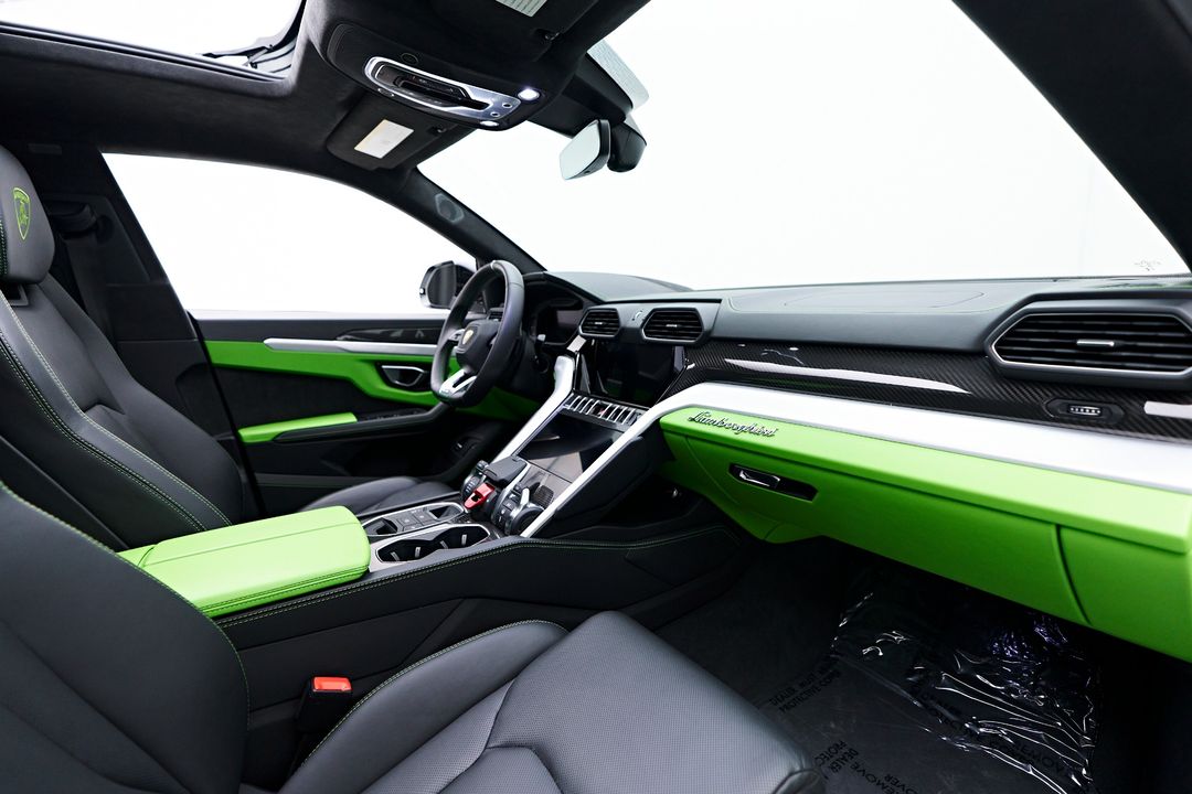 2022 Lamborghini Urus
