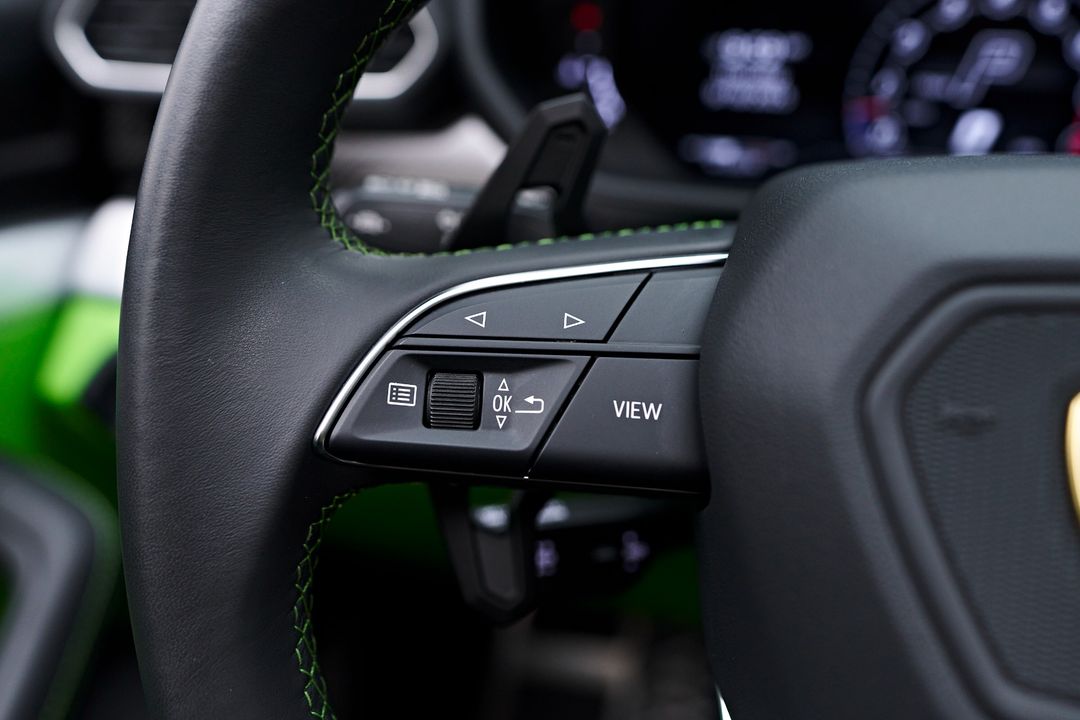 2022 Lamborghini Urus