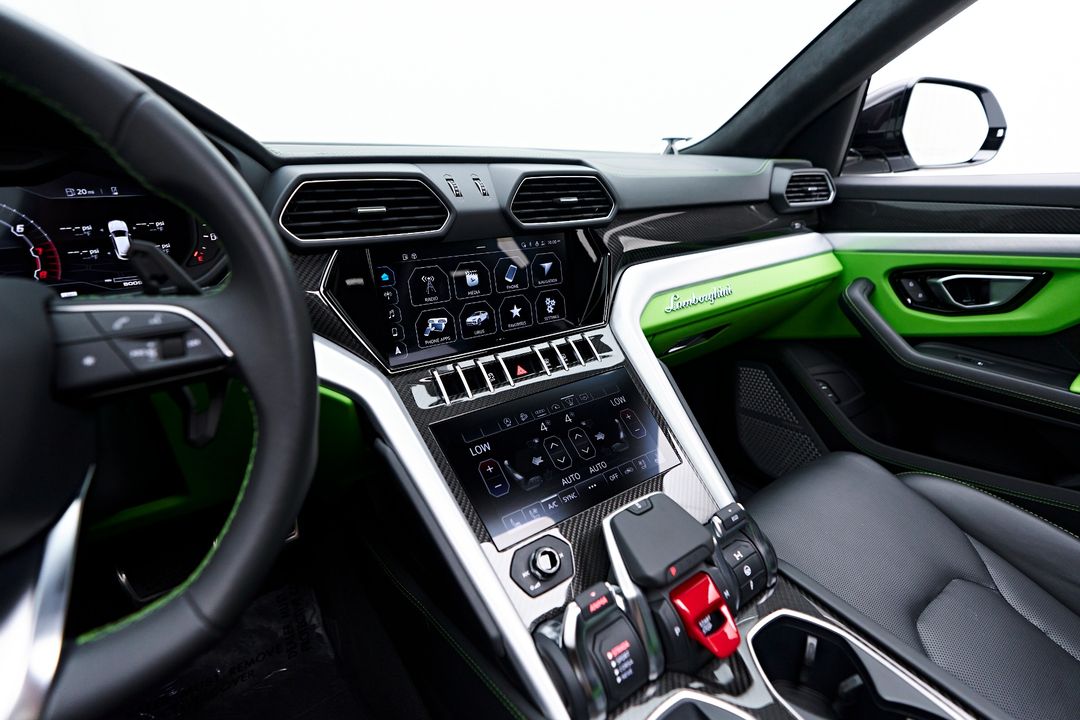 2022 Lamborghini Urus