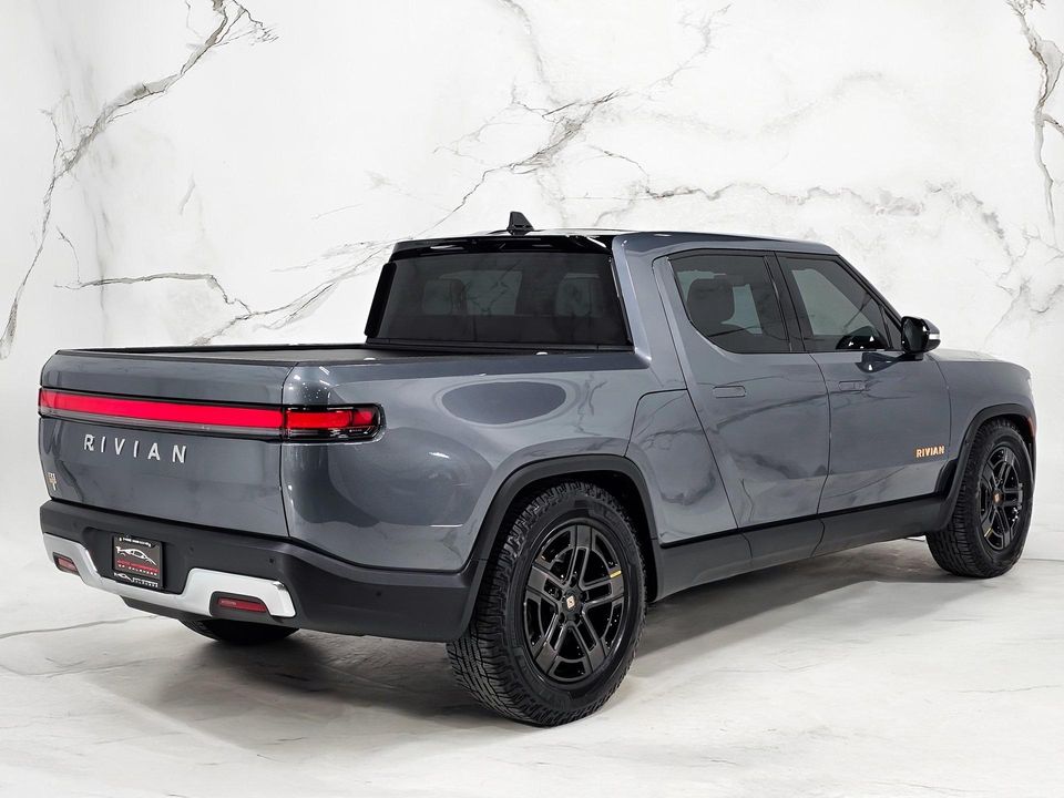 2022 Rivian R1T