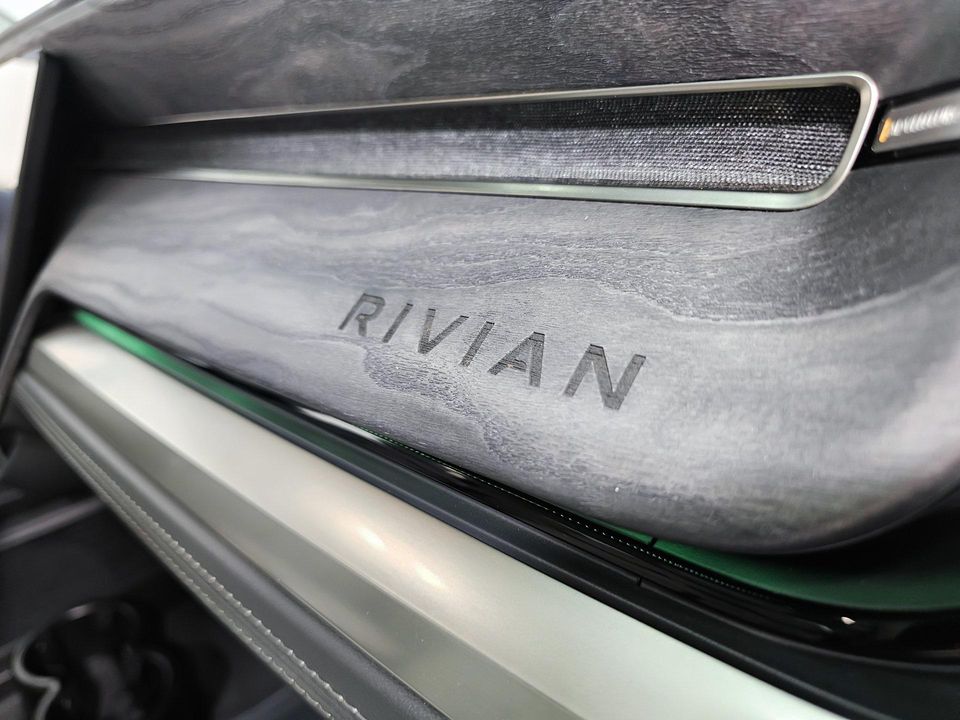 2022 Rivian R1T