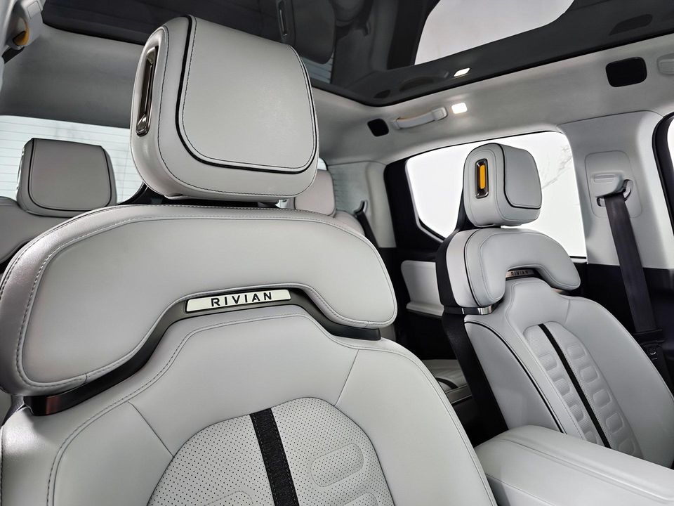 2022 Rivian R1T