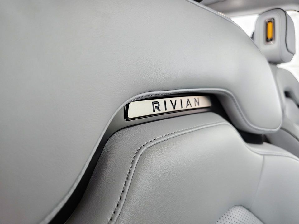 2022 Rivian R1T