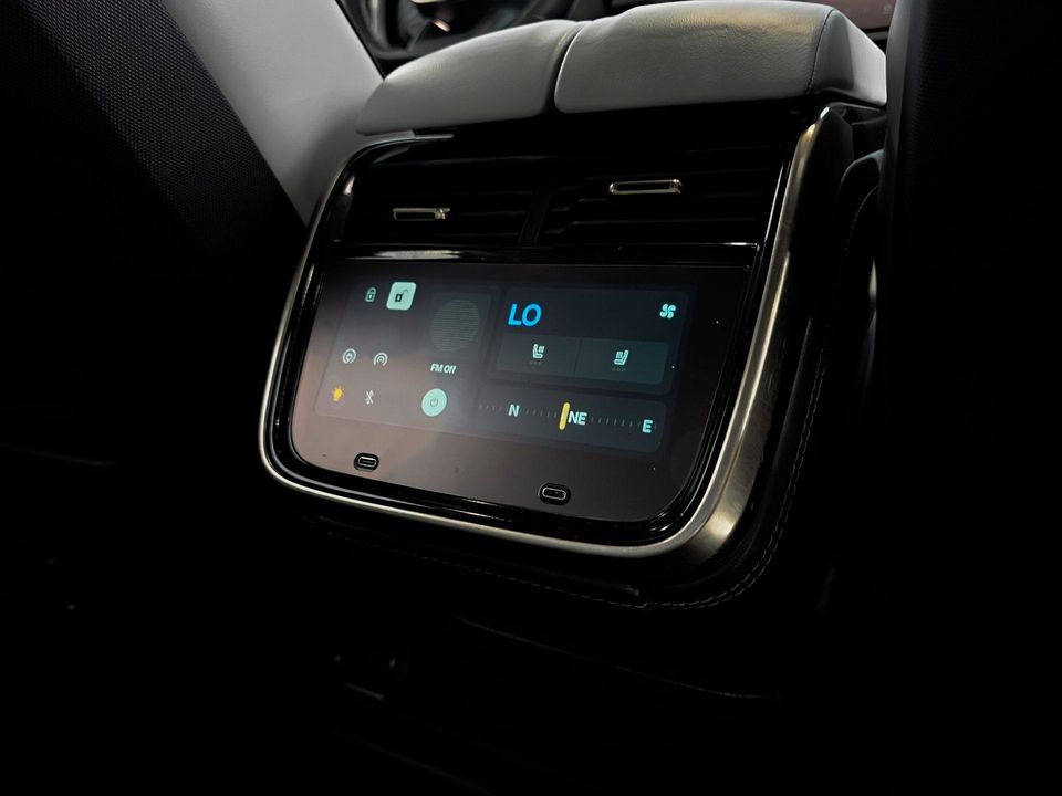 2022 Rivian R1T