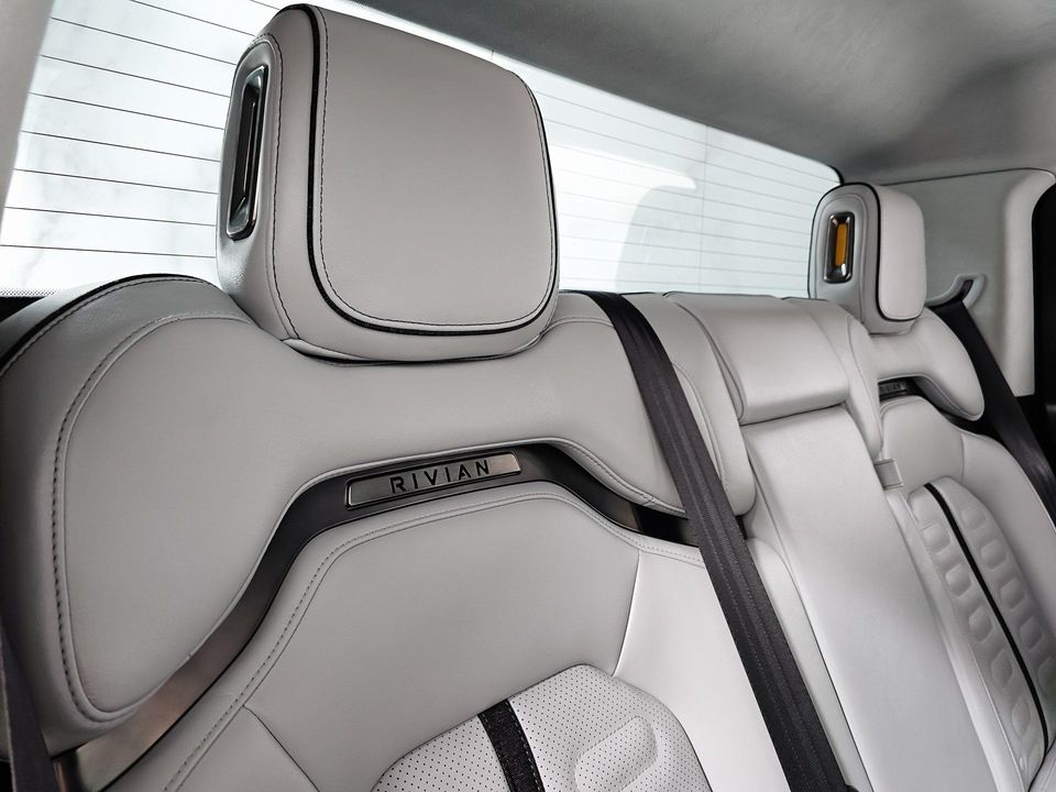 2022 Rivian R1T