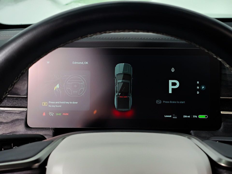 2022 Rivian R1T