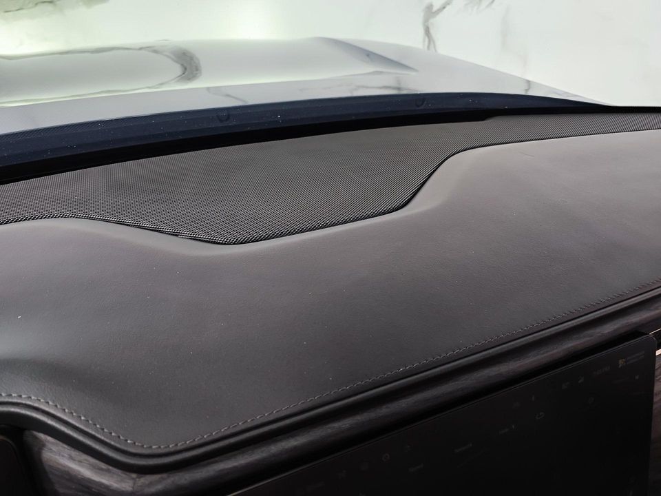 2022 Rivian R1T