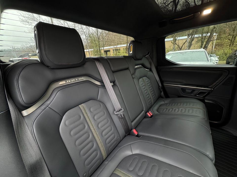 2024 Rivian R1T