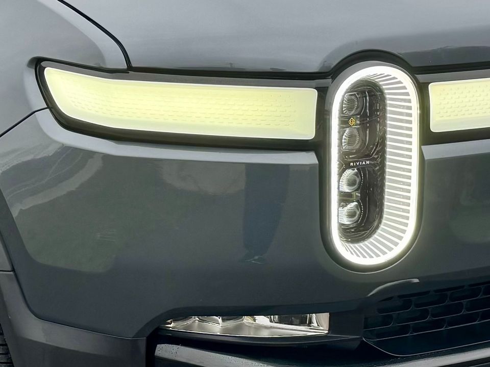 2024 Rivian R1T