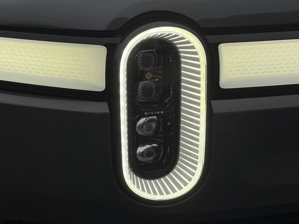 2024 Rivian R1T