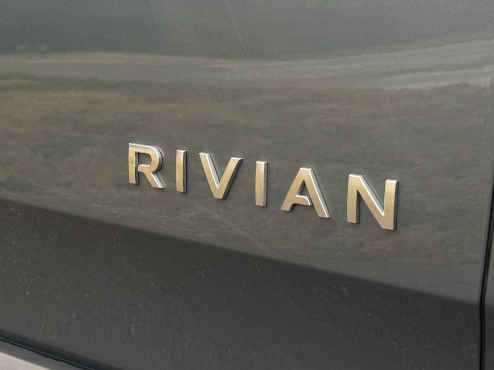 2024 Rivian R1T