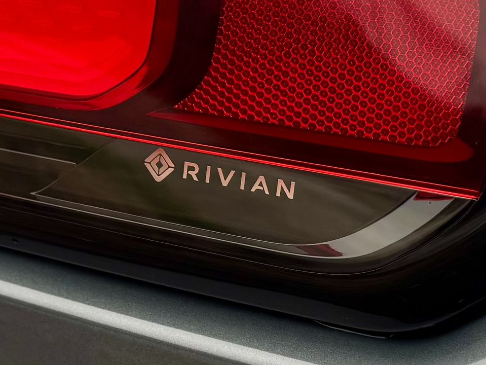 2024 Rivian R1T