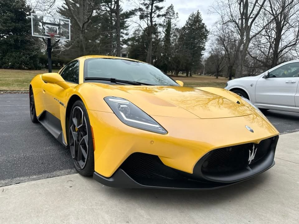 2023 Maserati MC20