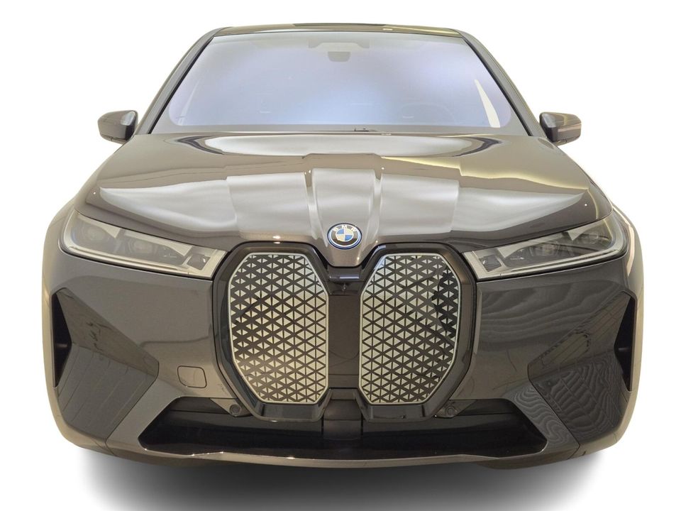 2023 BMW iX
