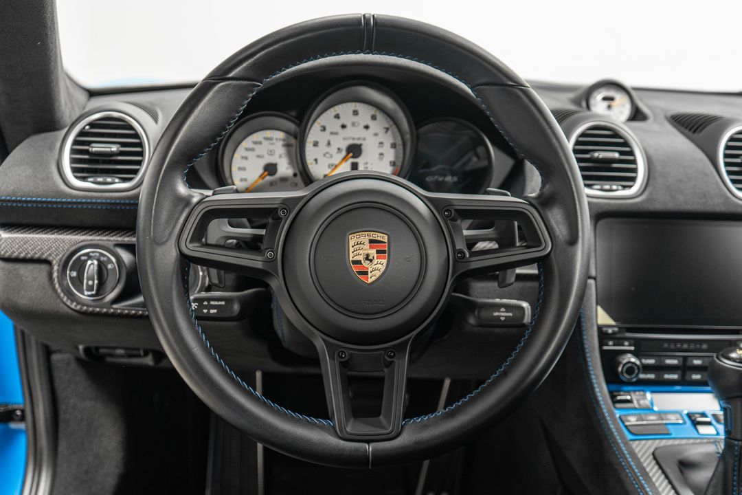 2023 Porsche 718 Cayman