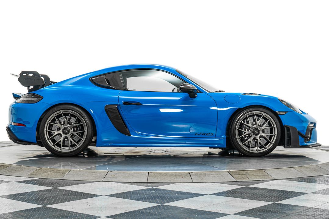 2023 Porsche 718 Cayman