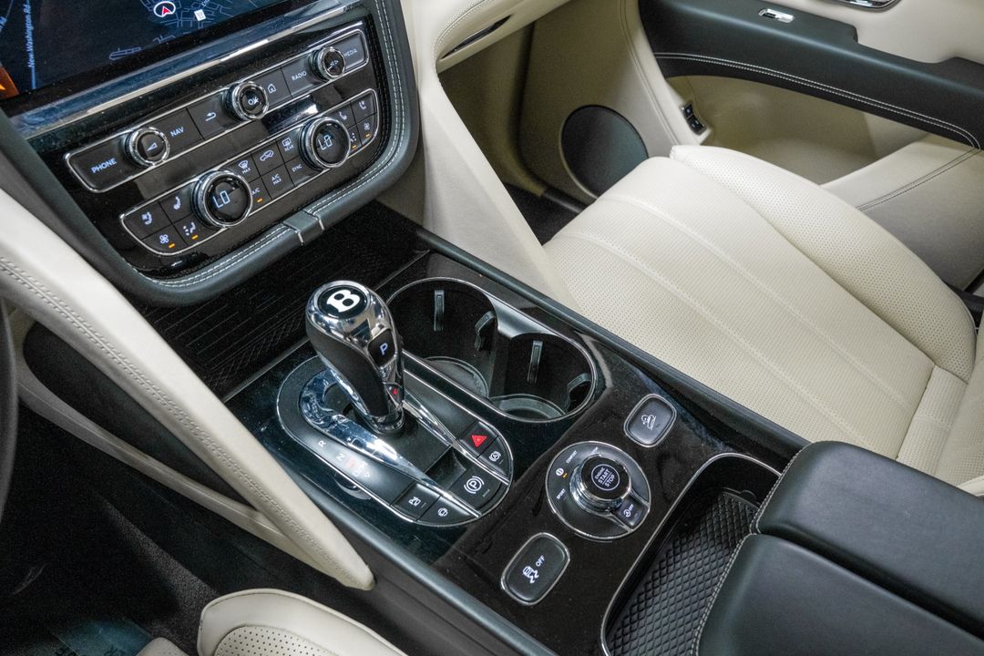 2024 Bentley Bentayga