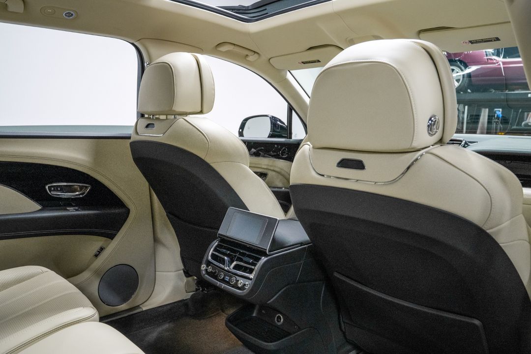 2024 Bentley Bentayga