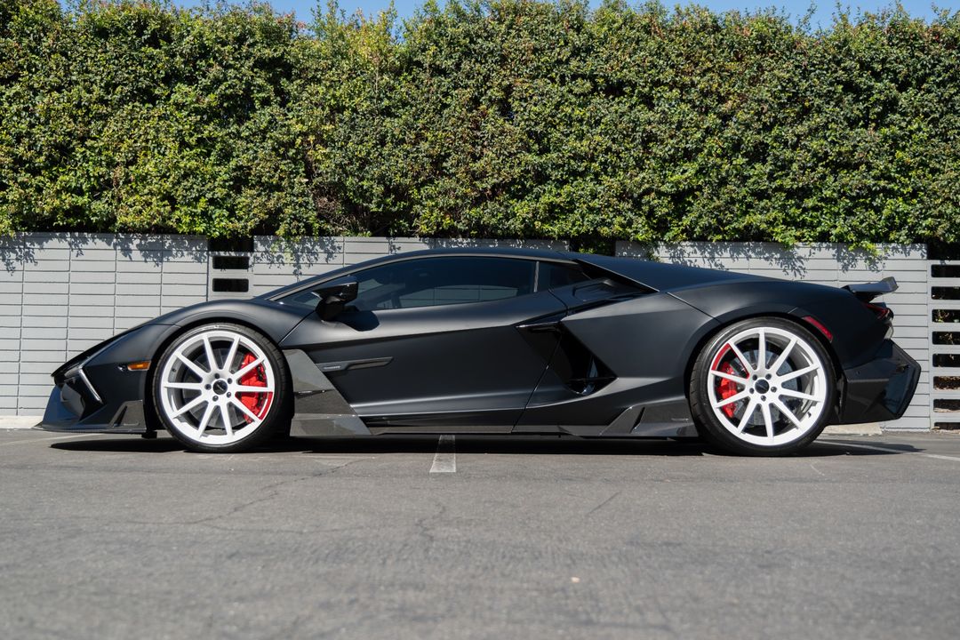 2024 Lamborghini Revuelto