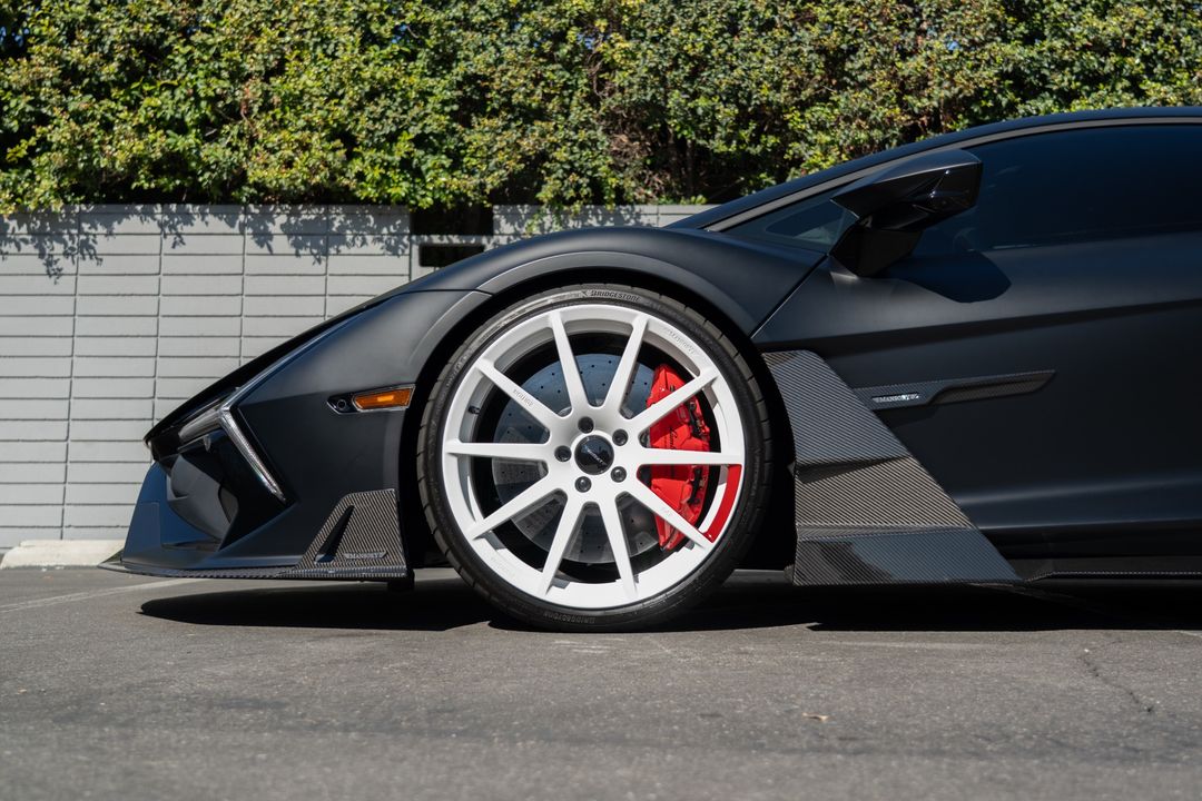 2024 Lamborghini Revuelto