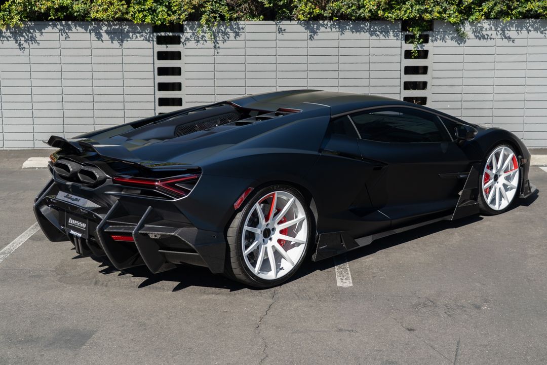 2024 Lamborghini Revuelto