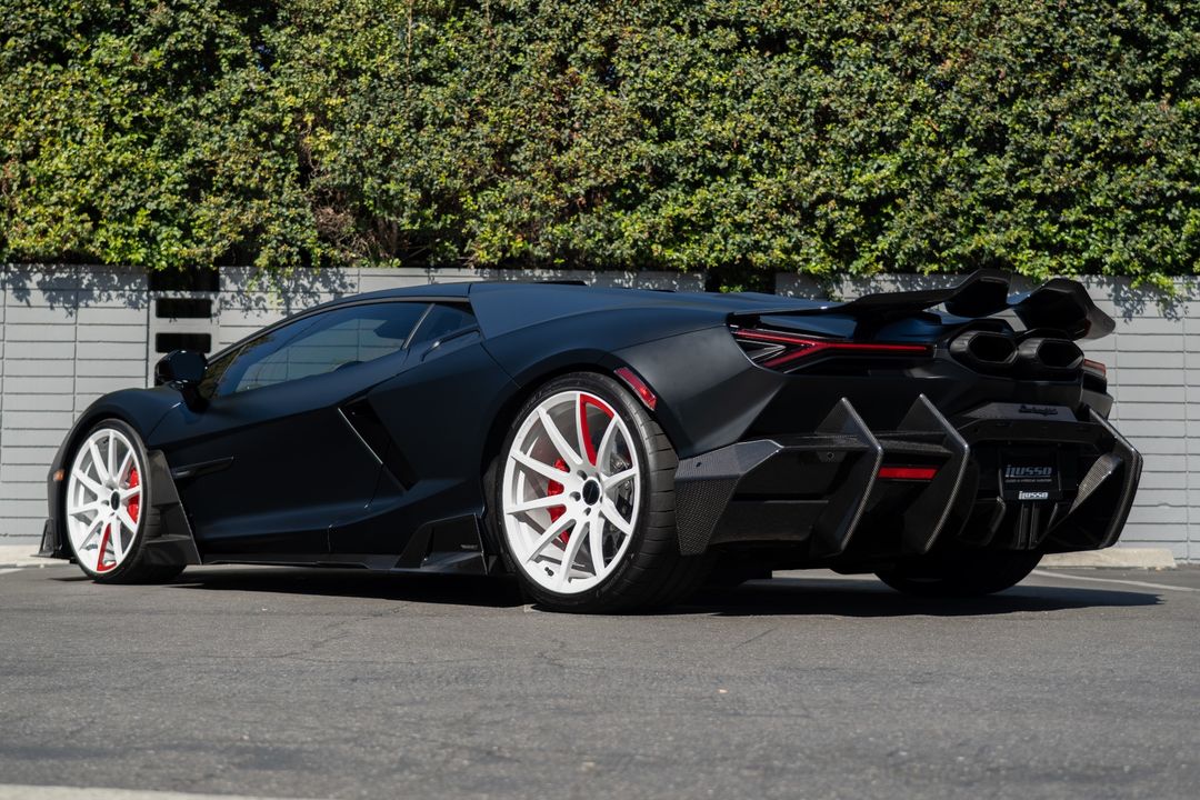 2024 Lamborghini Revuelto