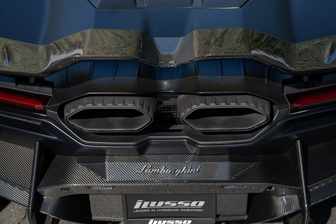 2024 Lamborghini Revuelto