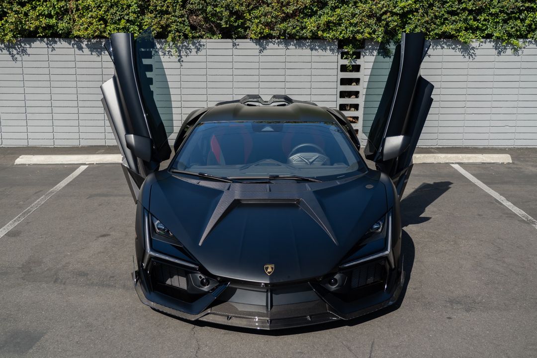 2024 Lamborghini Revuelto