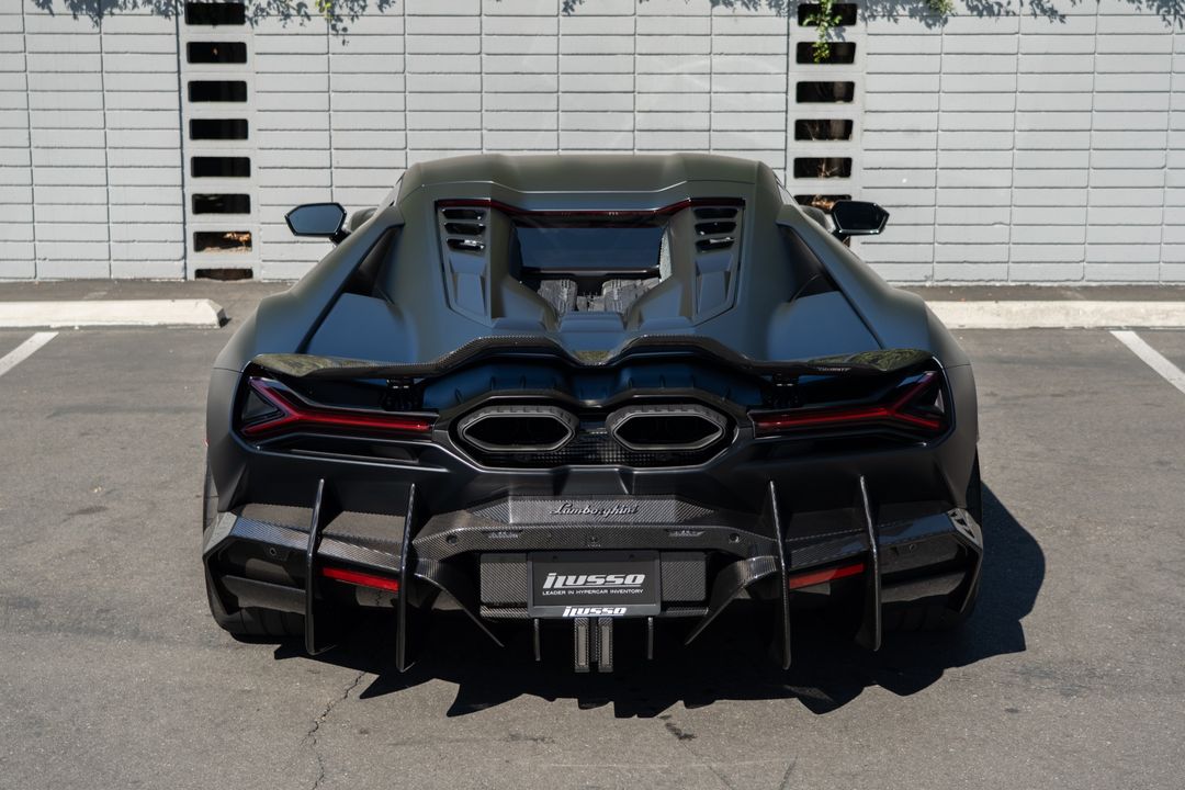 2024 Lamborghini Revuelto