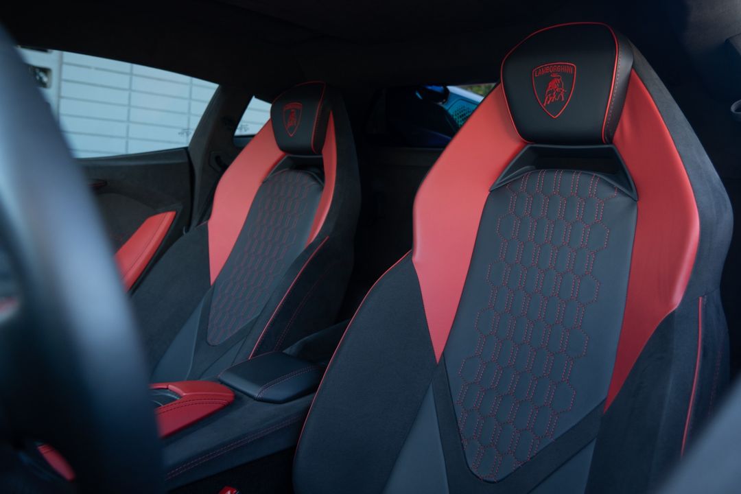 2024 Lamborghini Revuelto