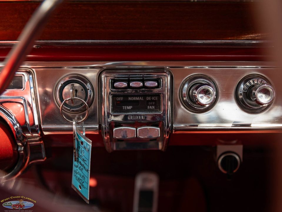 1962 Pontiac Bonneville Sport 2 Door Hardtop