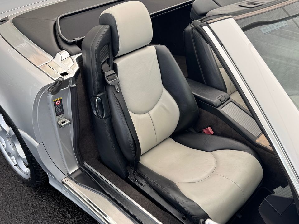 2002 Mercedes-Benz SL-Class