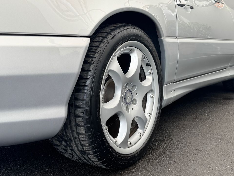 2002 Mercedes-Benz SL-Class