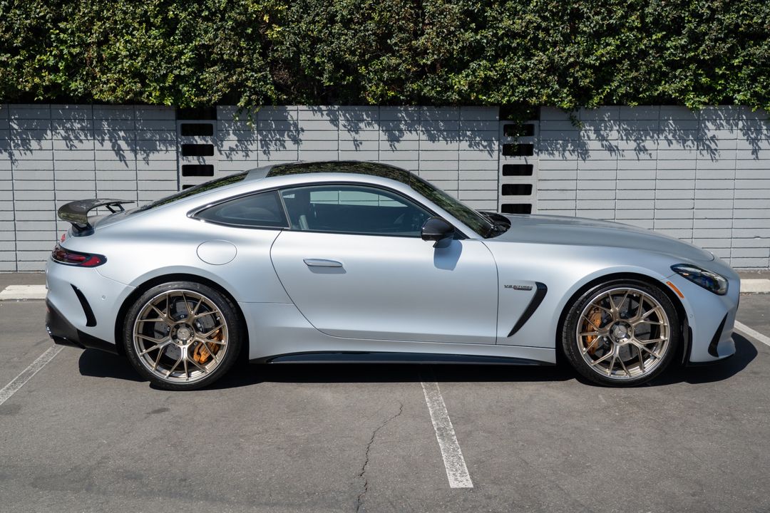 2025 Mercedes-Benz AMG GT