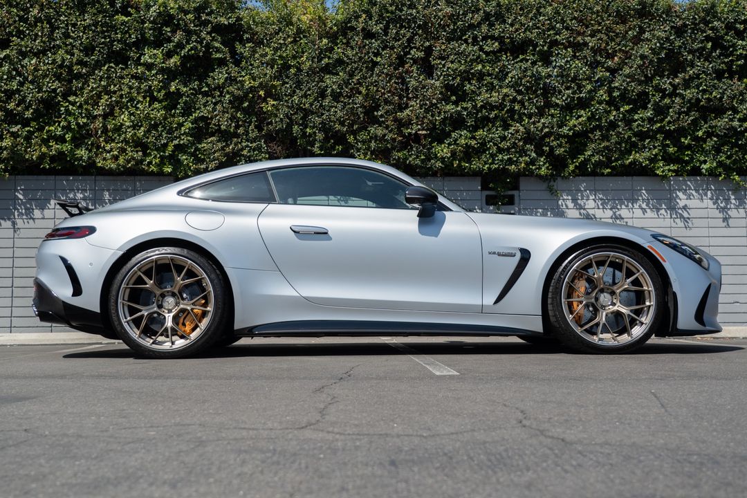 2025 Mercedes-Benz AMG GT